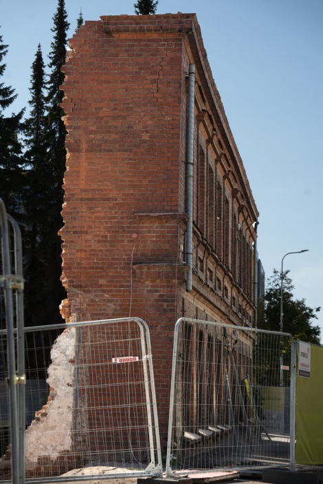 Tartu Raatuse tänava kroonumajade lammutus